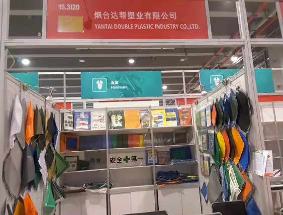 Yantai Double Plastic Industry Co., Ltd. блеска на Глобалната изложба за пластика и земјоделство, прикажувајќи ги водечките решенија за пластична мрежа